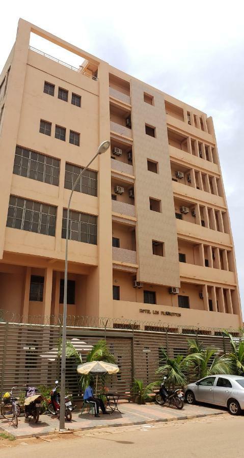 Hotel Les Fleurettes Ouagadougou Exterior photo